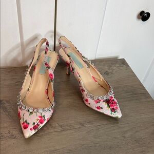 Betsey Johnson | US 8 | floral slingback heels rhinestone embellishments